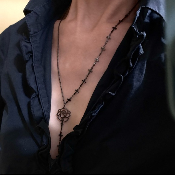 🌹HP🌹Adjustable Black Metal Rose & Gothic Cross Chain Lariat Enchanted Necklace - Picture 4 of 6